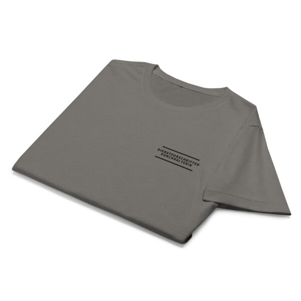 Basic Softstyle T-Shirt für Damen "Dienstvorschriftendurchhalterin" – Bild 2